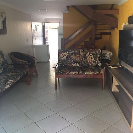 Triplex Praia Do Pero 卡波布里奥 外观 照片